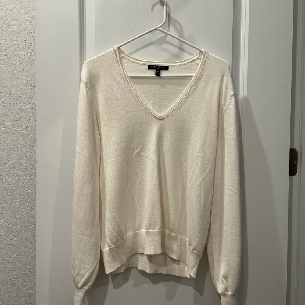 Banana Republic Woman’s Lightweight Sweater